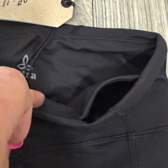 Prana Women's Electa Short II 10" Inseam High Rise Pockets - Black - Small - $69 - Picture 5 of 8